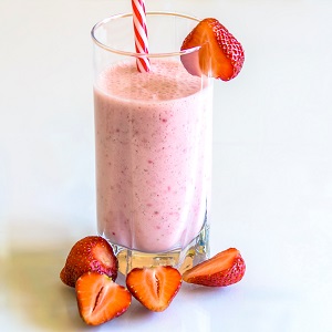 High protein Strawberry Smoothie (Protein Powder Free)